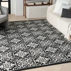 Aloha Black Geometric Indoor/Outdoor Area Rug, 5X7-Kirkland's Home New
