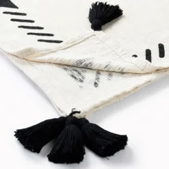 Anna Black And White Diamond Throw-Kirkland's Home Flash Sale