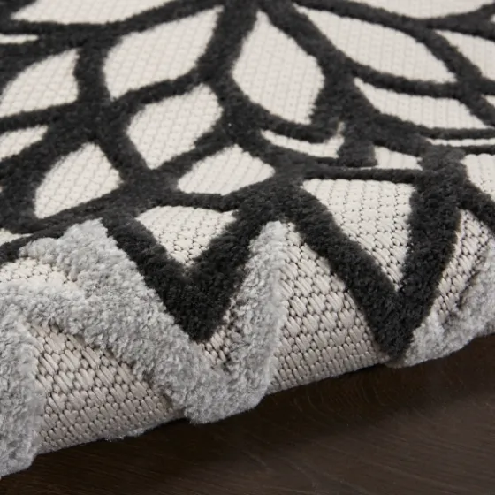 Black And White Floral Outdoor Area Rug, 5X7-Kirkland's Home Best