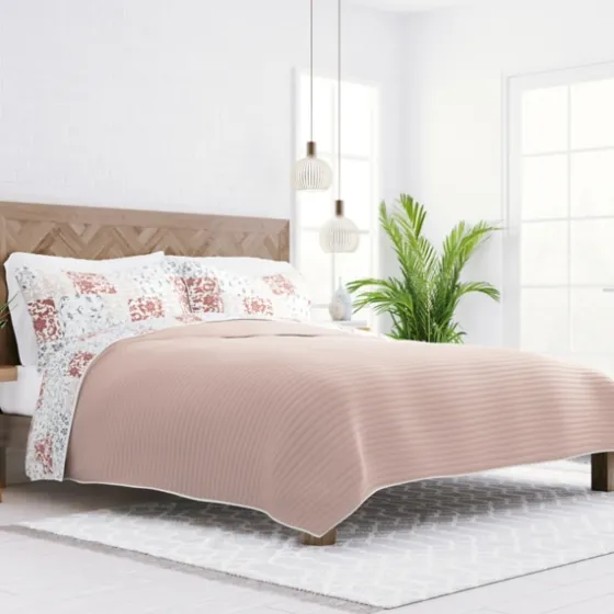 Blush Patchwork Reversible 3-Pc. Queen Quilt Set-Kirkland's Home Discount