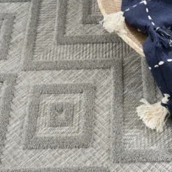 Gray Diamond Indoor/Outdoor Area Rug, 5X7-Kirkland's Home Shop