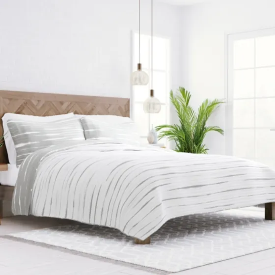 Gray Linear Reversible 3-Pc. King Quilt Set-Kirkland's Home Store