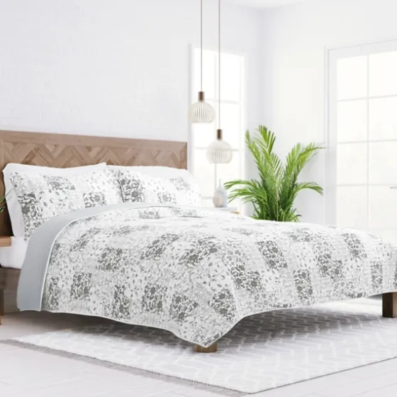 Gray Patchwork Reversible 3-Pc. King Quilt Set-Kirkland's Home Flash Sale