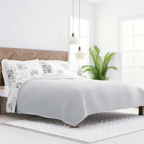 Gray Patchwork Reversible 3-Pc. Queen Quilt Set-Kirkland's Home Outlet