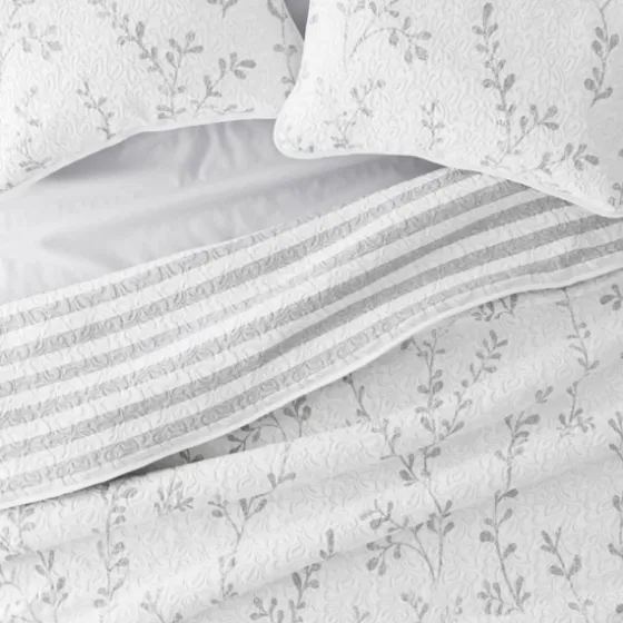 Gray Vines Reversible 3-Pc. Queen Quilt Set-Kirkland's Home Outlet
