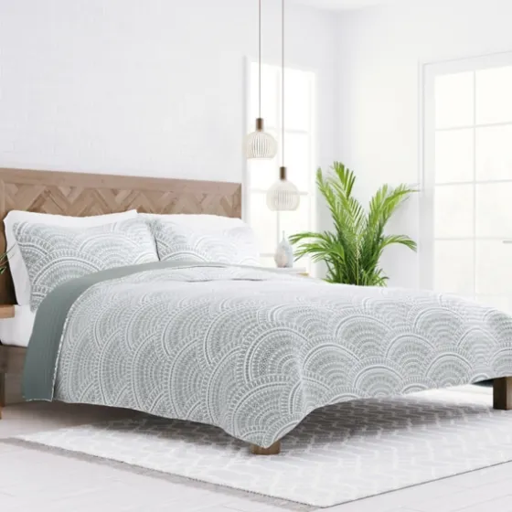 Green Scalloped Reversible 2-Pc. Twin Quilt Set-Kirkland's Home Hot