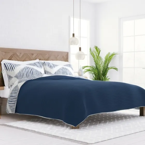 Navy Diamond Line Reversible 2-Pc. Twin Quilt Set-Kirkland's Home Shop