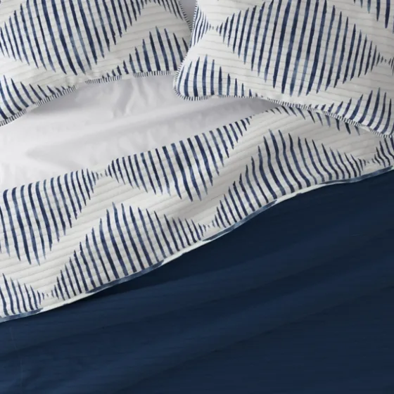 Navy Diamond Line Reversible 2-Pc. Twin Quilt Set-Kirkland's Home Shop